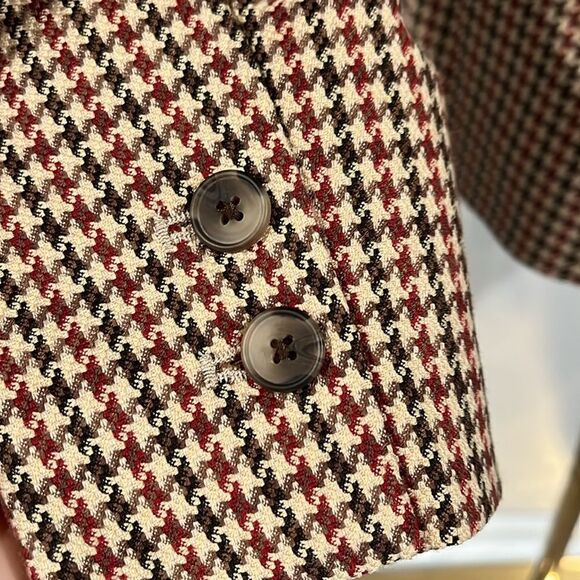 TAHARI NWT Peak Lapel neutral pattern blazer - 2 ($120) - Picture 10 of 12